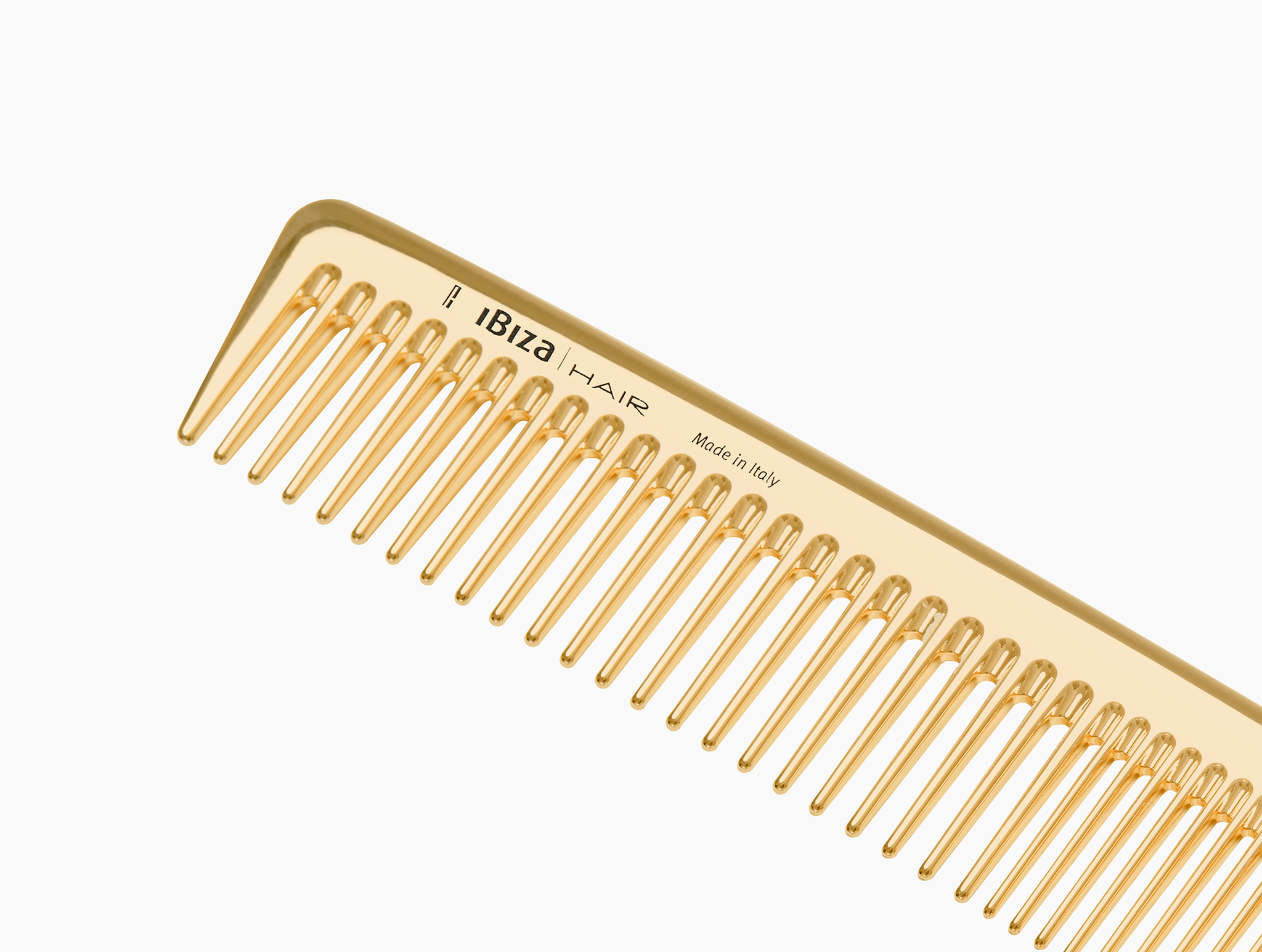Gold styling comb with cork case